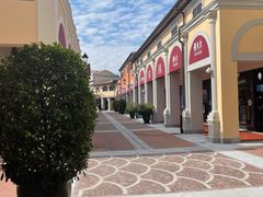 -佛罗伦萨小镇广佛名品奥特莱斯(疏港路店)