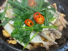 湛式杂鱼煲-荣基四海一家·家常菜·海鲜大排档(新安店)