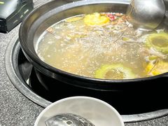 -野迹·石橄榄鸡·烧烤(新洲店)