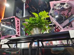 -鹏羽电竞馆(万盛东地铁站店)