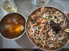 -正宗杨记普洱酸醋米线(总店)