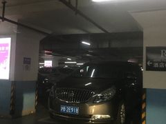 -中山公园-龙之梦停车场