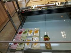 -顶东面包花园·生日蛋糕(世博店)