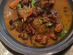 小鸡炖榛蘑-关东大厨老三熏鹅(新石店)