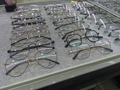 -简·爱眼镜(赛隆眼镜广场店)
