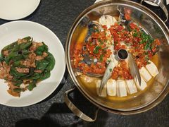 -鱼鲜饭香·招牌汽锅剁椒鱼头王