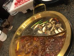 -小天鹅火锅·一线江景洪鼎旗舰店(洪崖洞店)