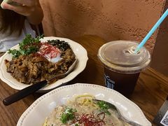 -CowCow其其·牛杂咖啡公司(六运店)