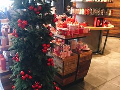 零售区-星巴克臻选(深圳金光华店)