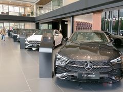 -贵州贵星奔驰4S店(观山湖店)