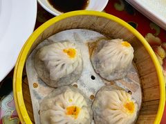 蟹粉鲜肉小笼包-花小蟹·无锡菜·蟹当家·评弹表演(南长街店)