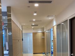 -瑞尔齿科(上海长风大悦城店)