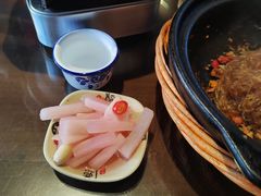 -富正毅三下锅·湘西韵味(天门山索道店)