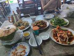 -四川小胡子海鲜(丁村万人海鲜广场店)