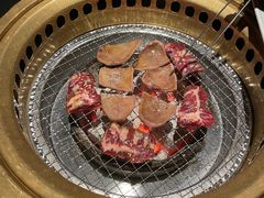 -山川小町·极番烧肉(新地假日广场店)