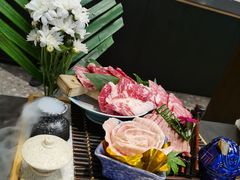 -铭牛烧肉·和牛海鲜自助(高新月牙湖店)
