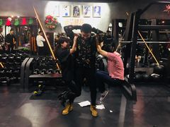 跟会员们一起过圣诞节玩游戏-能量健身私教工作室(1527店)