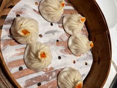 蟹粉小笼包-绿波廊(豫园店)