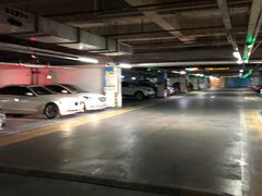 -万象城-停车场