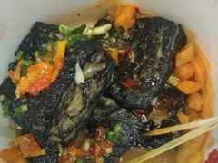四娭姆臭豆腐-鱿鱼爱上铁板