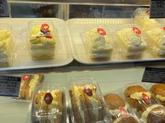 -白玉兰食品甜凤店(合生汇店)