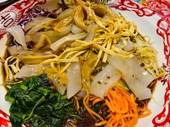-闯关东东北农家菜(崂山石老人店)