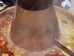 -果松木炭酸菜铜火锅·外婆参鸡汤