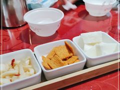 -冯烫烫跷脚牛肉·川菜小馆(武胜西街店)