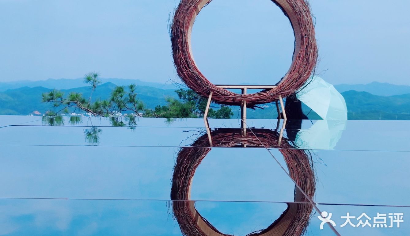 梅州平远县南台卧佛景区游玩天空之镜玻璃栈道