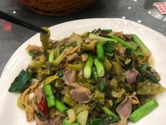 -侬佳蒸菜馆(听潮店)