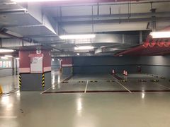 -恒基名人购物中心·停车场