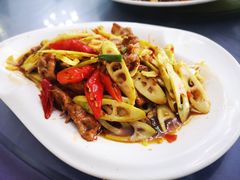 笋子炒肉-稻香村鱼庄