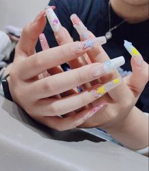 -艾珂·美甲美睫