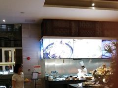 -三英温泉度假酒店-自助餐厅