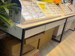 -天空之镜眼镜店蔡司依视路配镜授权零售店(望京颐堤港店)