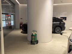 -蔚来空间(北京颐堤港店)