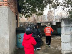 -东湖小天池真人CS彩弹野战基地