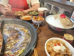 -萍姐火锅·公路夜市(武汉首店)