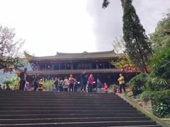 -峨眉山报国寺