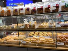 面包甜点陈列柜-BreadTalk面包新语·烘焙蛋糕(益田假日店)