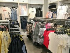 -H&M(鹏欣水游城店)