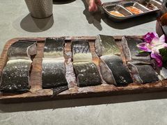 -围炉肉舍•炭烤活鳗•丹东海鲜烤肉(步行街店)