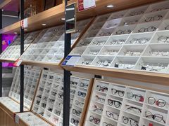 -诺柯视眼镜-蔡司依视路官方工厂店(淞南一店)