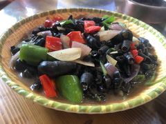 紫苏炒南昆山坑螺-花悦农庄 | 烧鸡·竹筒饭(沙迳高沙温泉香溪堡店)