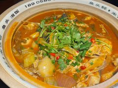 -魏铭鱼头捞饭(晋阳路店)