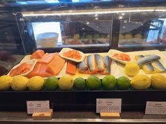 -怡聚轩全日制自助餐厅(大中华喜来登酒店)