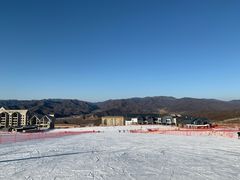 -鳌山滑雪度假区