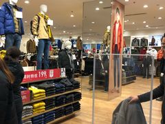 -优衣库(太原龙湖万达广场店)