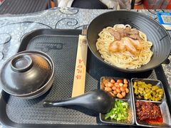 -勝记粉库桂林米粉非遗传承(西街店)