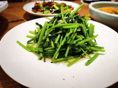 蒜泥茼蒿-麦麦山云南菜(复地活力城店)